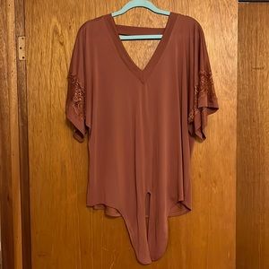 Adorable burnt orange top